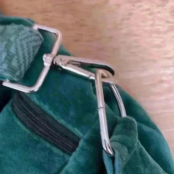 A&B - America & Beyond large, emerald green, embroidered tote bag - Picture 6 of 10